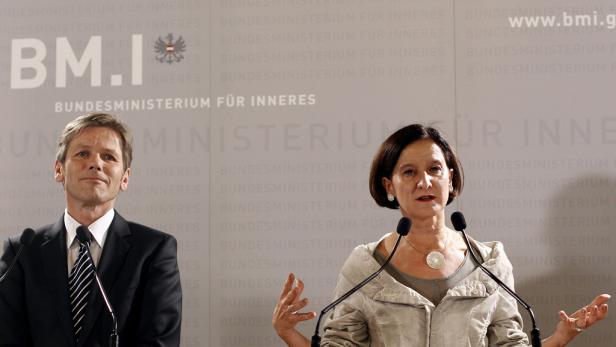 Mikl-Leitner: "Reform ist Folge neuer Rahmenbedingungen wie der eingeführten Schuldenbremse.“ Nur noch neun statt 31 Polizeichefs