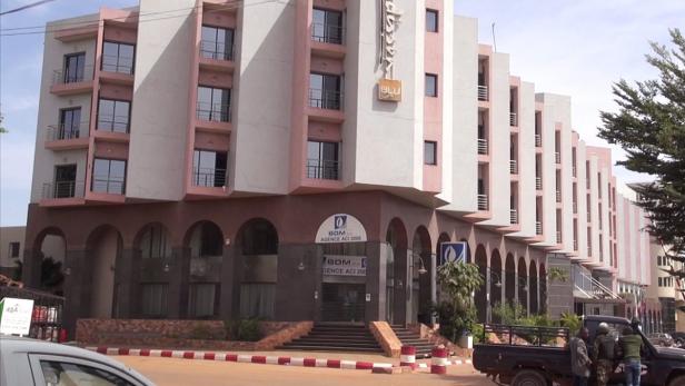 MALI BAMAKO HOSTAGE SITUATION Geiselnahme in Mali: 20 Tote - El Kaida bekennt sich