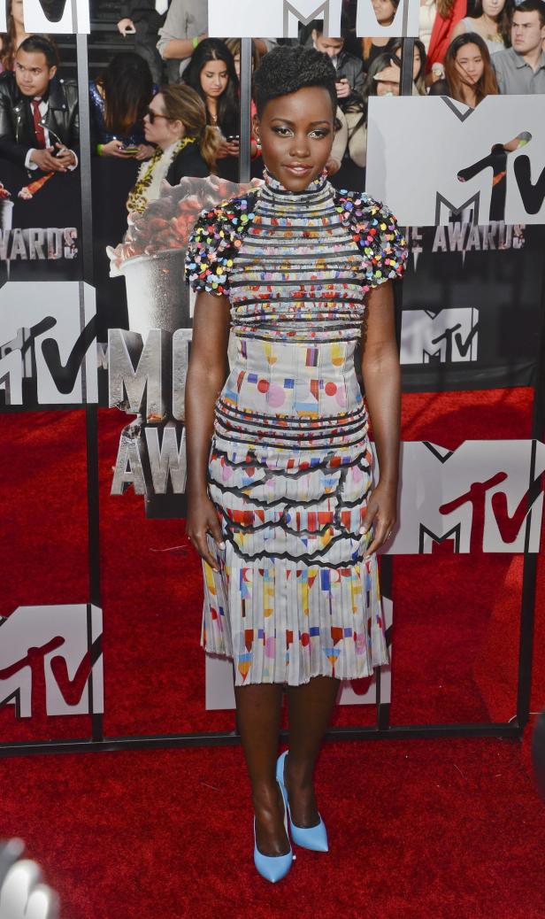 Lupita Nyong'o auf dem roten Teppich der MTV Movie Awards.