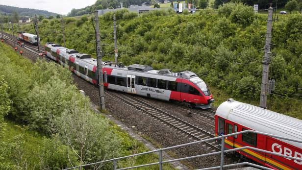 Nach Zugsentgleisung: Westbahnstrecke in Oberösterreich wieder frei