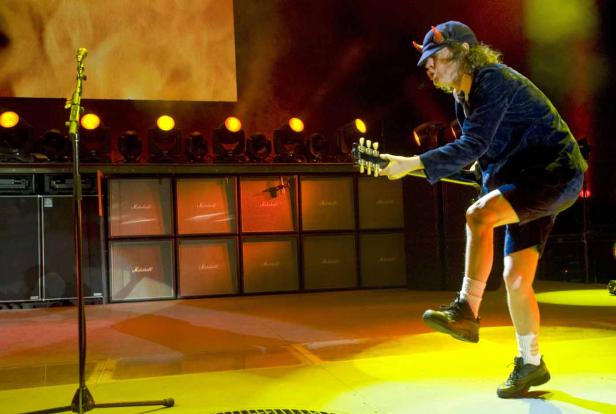 AC/DC macht weiter, Malcolm Young pausiert