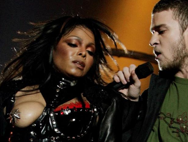 Janet Jackson und Justin Timberlake treten gemeinsam bei einem Konzert auf.