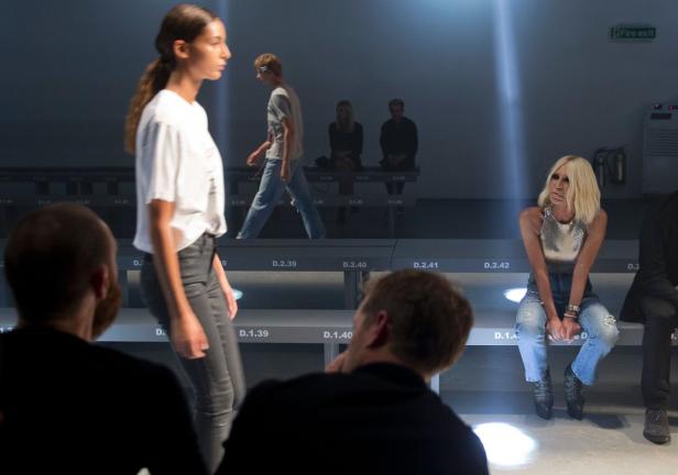 Donatella Versace: Neues Buch über ihr Modeimperium