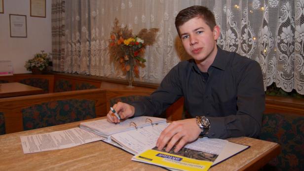 Mathias Stummer (18) kandidiert in Niederfellabrunn für die ÖVP