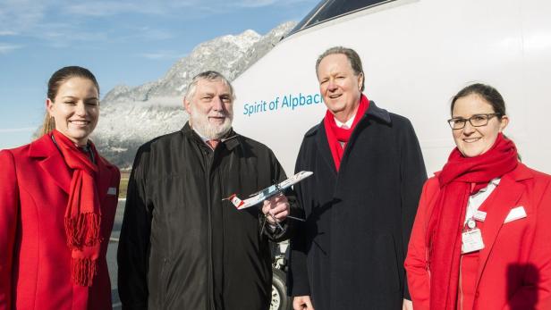 Franz Fischler, Präsident des Europäischen Forums Alpbach, und Jaan Albrecht mit ihrem neuen Flieger