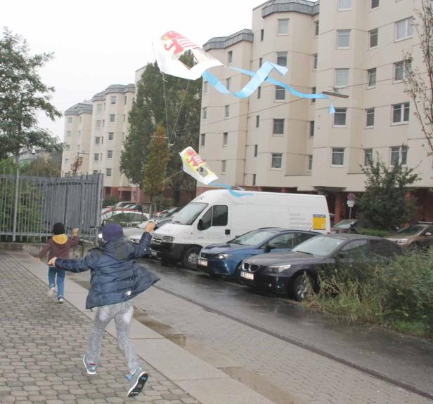 Drachen bauen und fliegen lassen