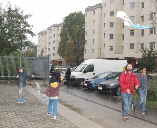 Drachen bauen und fliegen lassen