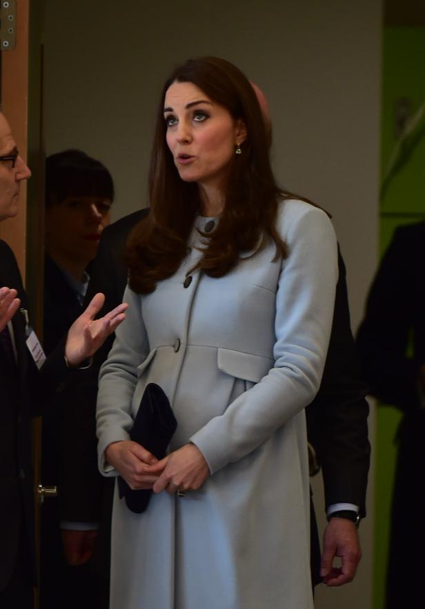 Bieder-Look: Hat Kate im Schrank der Queen gewühlt?