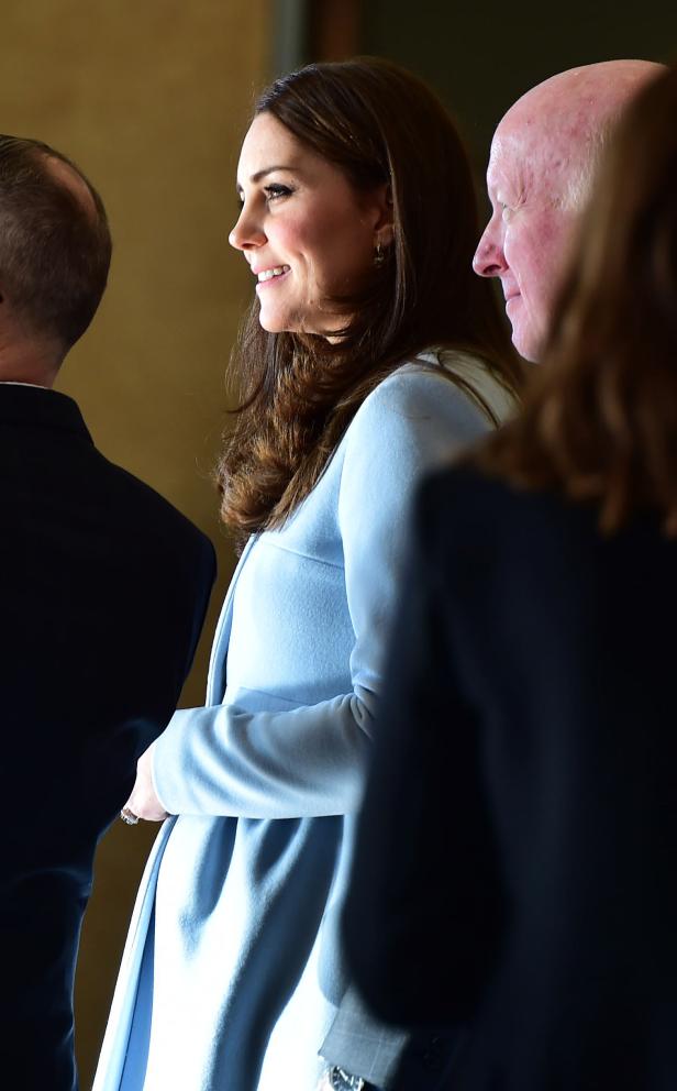 Bieder-Look: Hat Kate im Schrank der Queen gewühlt?