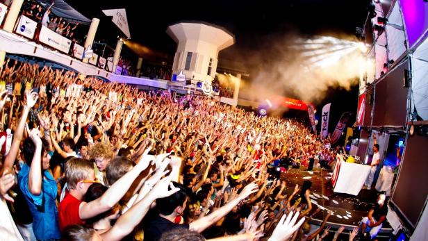 Summer Splash - 11.000 starten zur Party Ihres Le