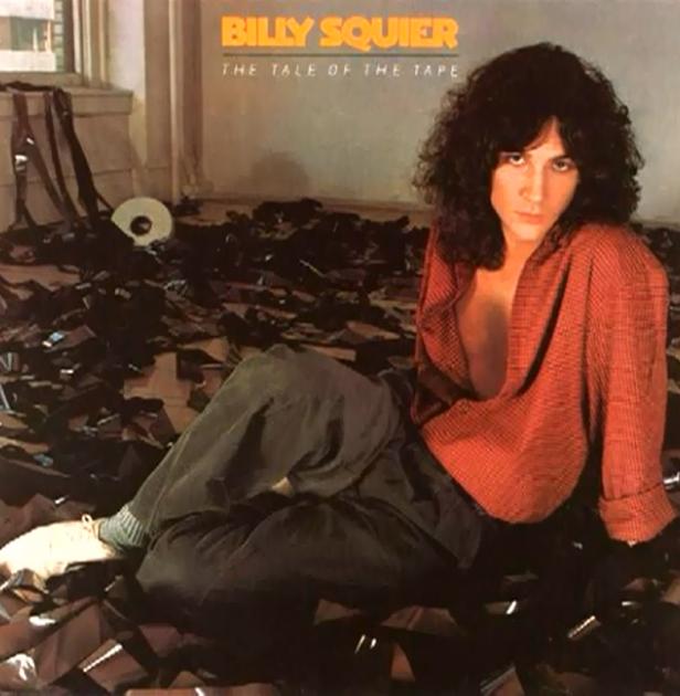 Das Cover des Albums „The Tale of the Tape“ von Billy Squier zeigt den Künstler auf einem Haufen Tonband.