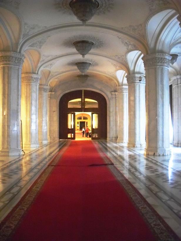 Rumänien: Ein Luxusparlament zum Regieren