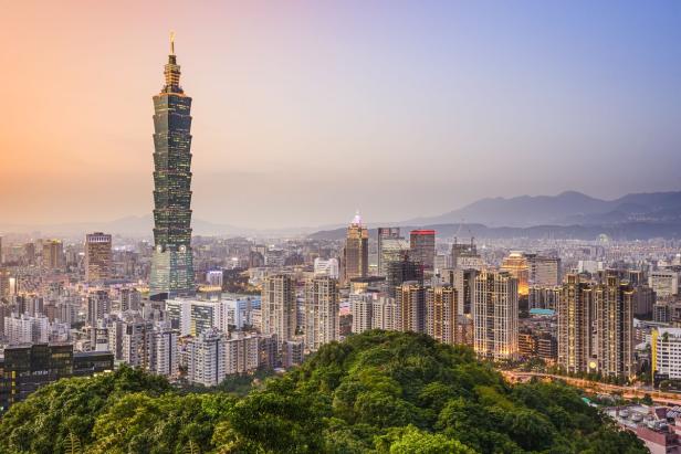 Taipei, Taiwan city skyline at dusk.…