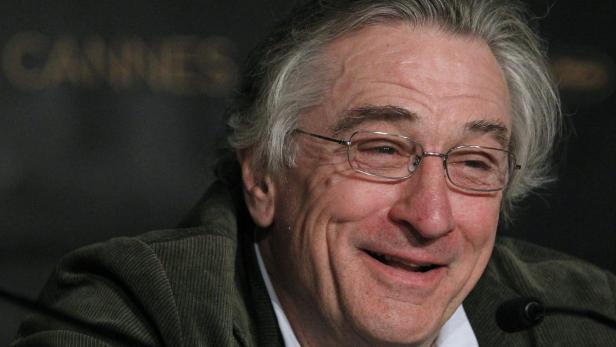 Robert De Niro lächelt bei einem Auftritt in Cannes.