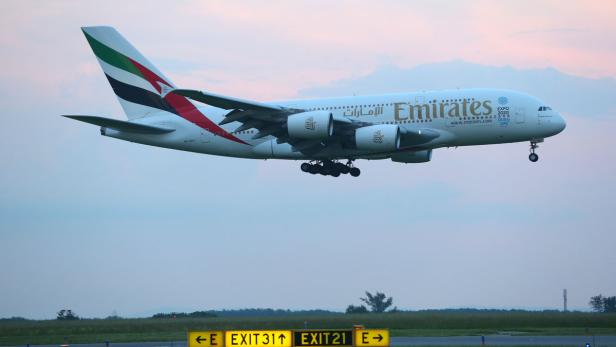 Emirates mit A380 im Anflug auf Wien