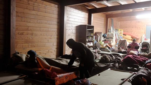 Erdbeben in Mittelitalien: Tausende verbrachten die Nacht im Freien