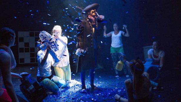 Kopie von maximal_medial_macht schule theater