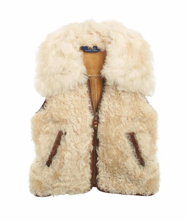 Eine ärmellose Shearling-Weste von Polo Ralph Lauren mit Reißverschluss.