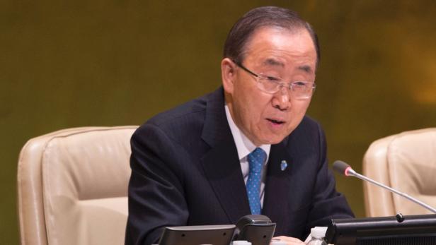 Ban Ki-moon spricht bei einer Veranstaltung am Rednerpult.