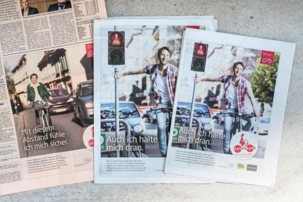Zeitungsanzeigen für die Radparade in Wien mit dem Slogan „Auch ich halte mich dran.“.