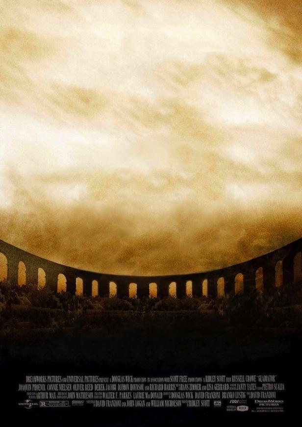Das Poster für den Film „Gladiator“ zeigt das Kolosseum unter einem bewölkten Himmel.