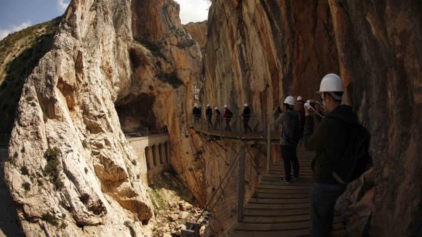 Todesweg: Gefährlichster Klettersteig der Welt eröffnet wieder