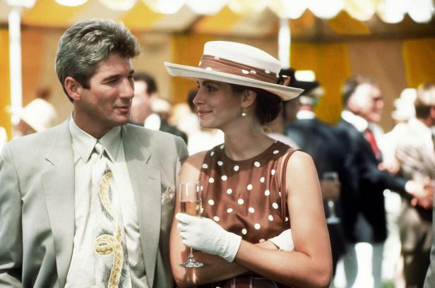 Richard Gere und Julia Roberts bei einer Veranstaltung mit Champagner.
