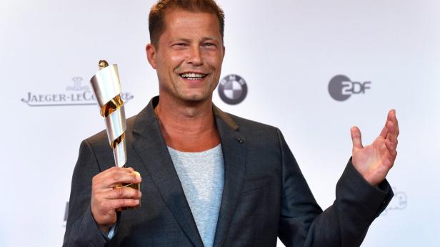 Til Schweiger: Grüße von Arnie und Ralf via WhatsApp