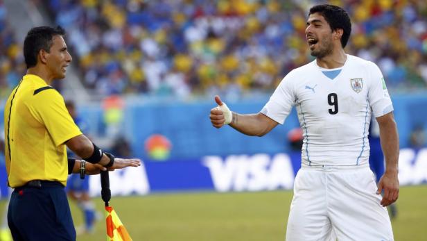 Suarez: "Bin auf meinen Gegner gefallen"