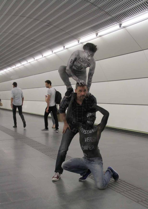 Performance in Wiener U-Bahn-Station
