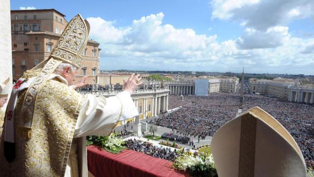 Papst Benedikt XVI. erteilte Ostersegen