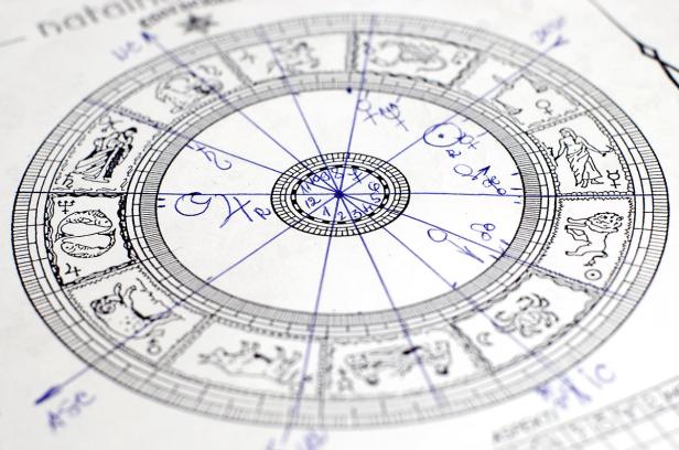 Berufsbild Astrologe: "Astrologie ist keine Religion"