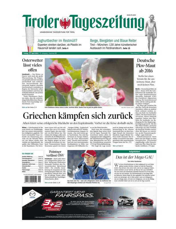 Eine Biene sammelt Nektar von einer blühenden Obstbaumblüte.