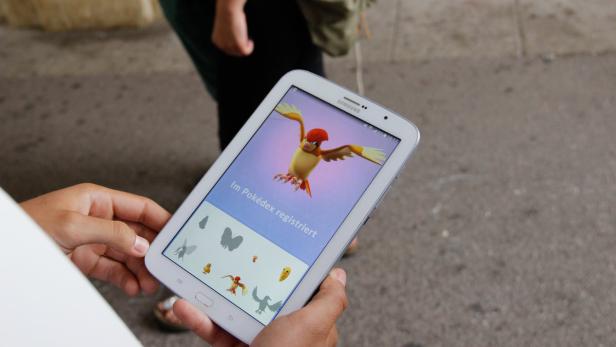Reportage über das derzeitige Pokemon Fieber. Seit…