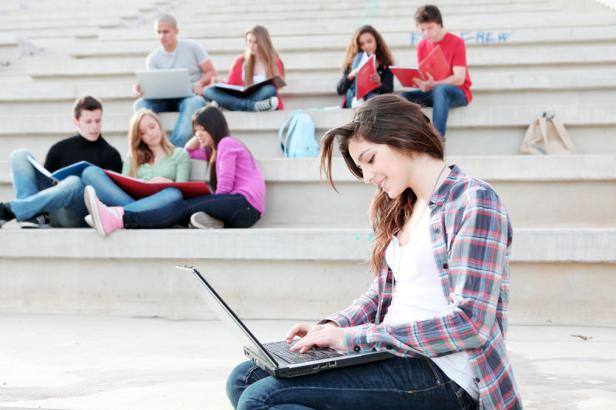 10 Thesen, warum Kinder keinen Laptop brauchen