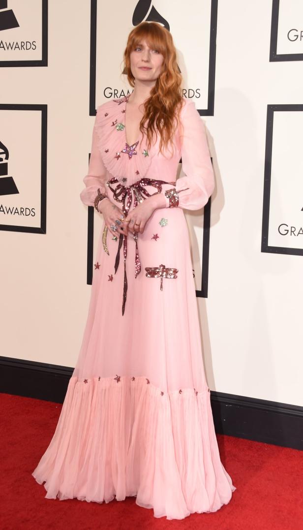 Grammy-Outfits: Sexy Roben trafen auf Hello Kitty-Horror