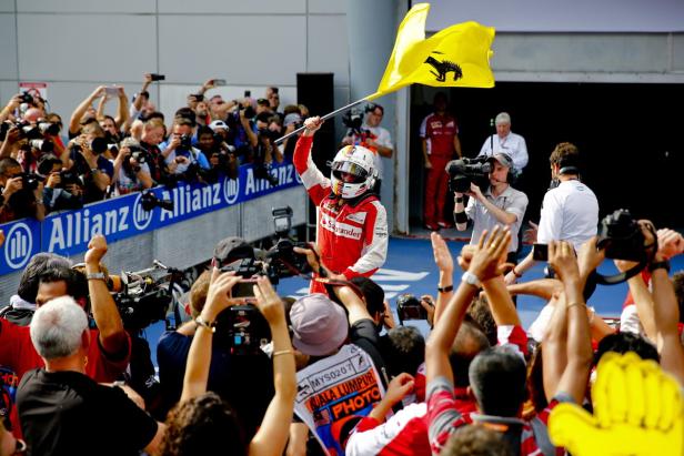 Vettel überrascht mit Sieg in Malaysia