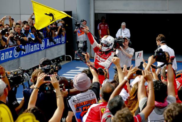 Vettel überrascht mit Sieg in Malaysia