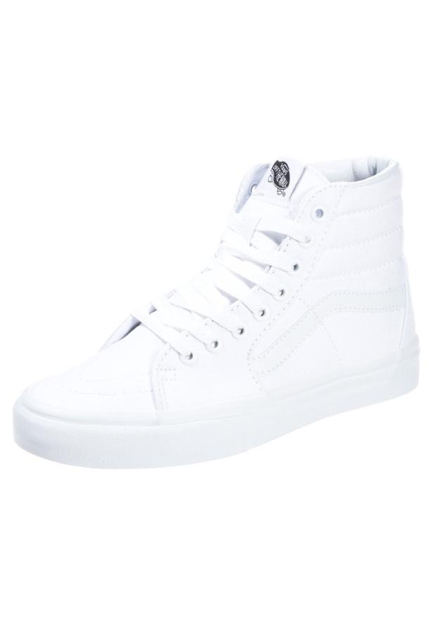 Ein weißer Vans Sk8-Hi Sneaker.