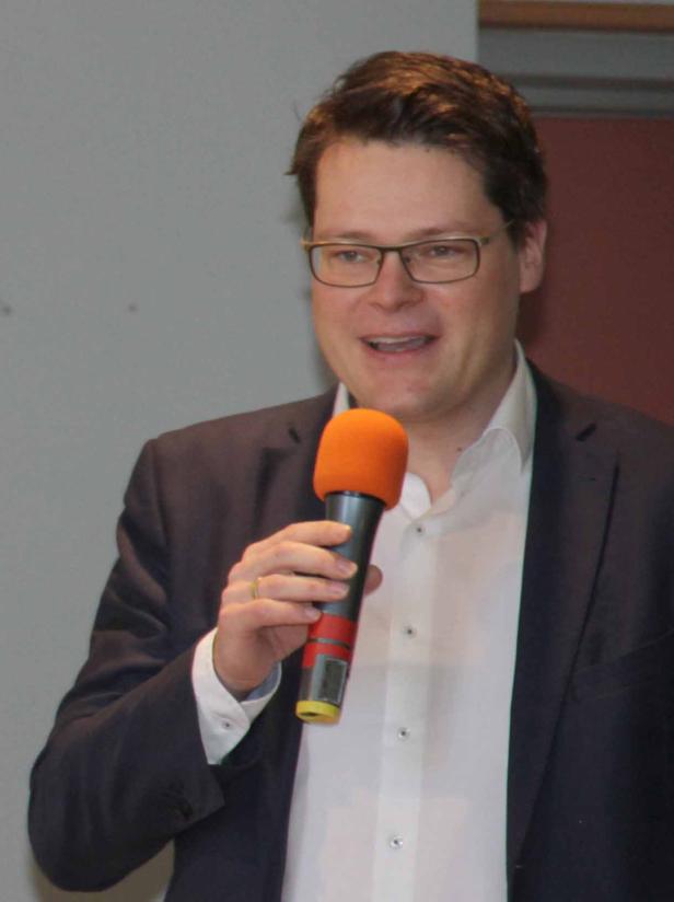 Vorname reicht, keine Hautfarbe!