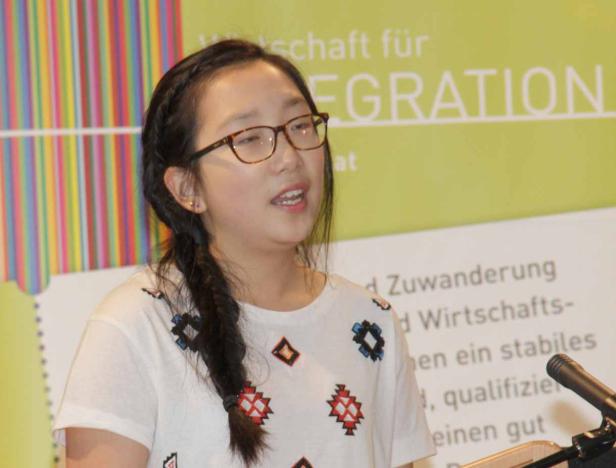 Vorname reicht, keine Hautfarbe!