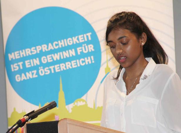 Vorname reicht, keine Hautfarbe!