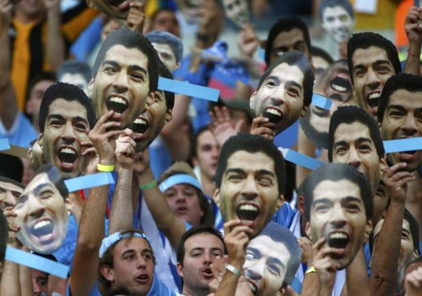 "Beißer" Suarez wird zur Kult-Figur