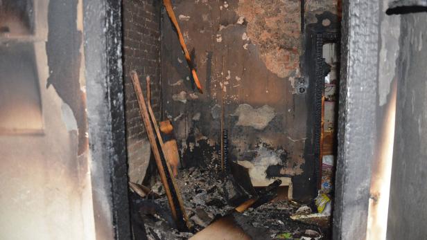 Wohnhausbrand: 54-Jähriger an giftigem Rauch erstickt