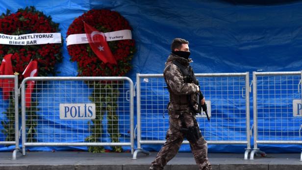 TOPSHOT-TURKEY-ATTACK