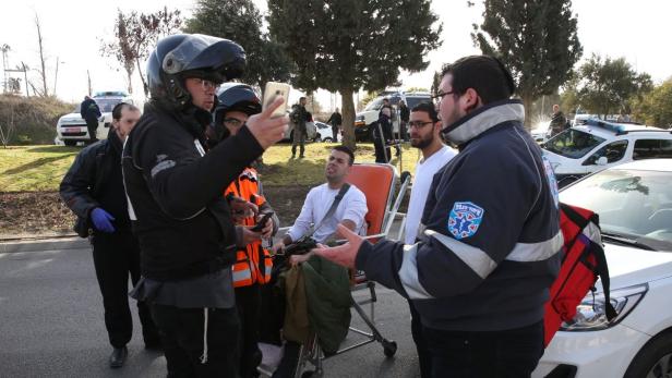 Israel: Lkw rast in Menschen in Jerusalem