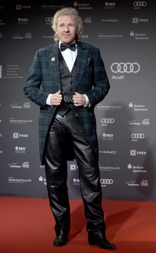 GERMANY CHARITY Thomas Gottschalk: Nach Unfall im Rollstuhl