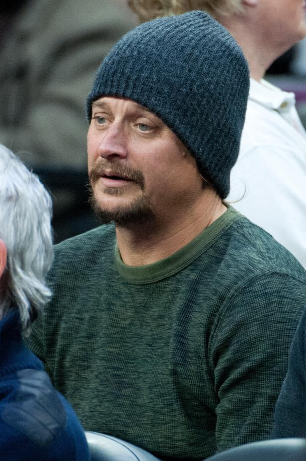 NBA: Chicago Bulls at Detroit Pistons Kid Rock: Stolzer Opa mit 45 Jahren