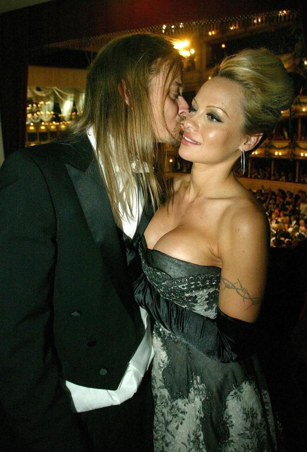 WIENER OPERNBALL 2003 Kid Rock: Stolzer Opa mit 45 Jahren