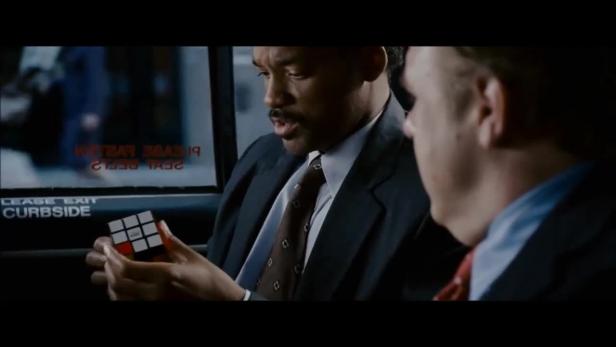 Will Smith hält in „Das Streben nach Glück“ einen Zauberwürfel in der Hand.